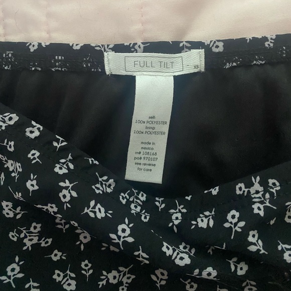 Black Floral Print Midi Slit Skirt - Picture 3 of 6